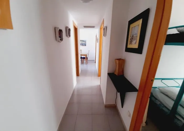 아파트 Good Location, 5 Min, Parking, Air Conditioning *